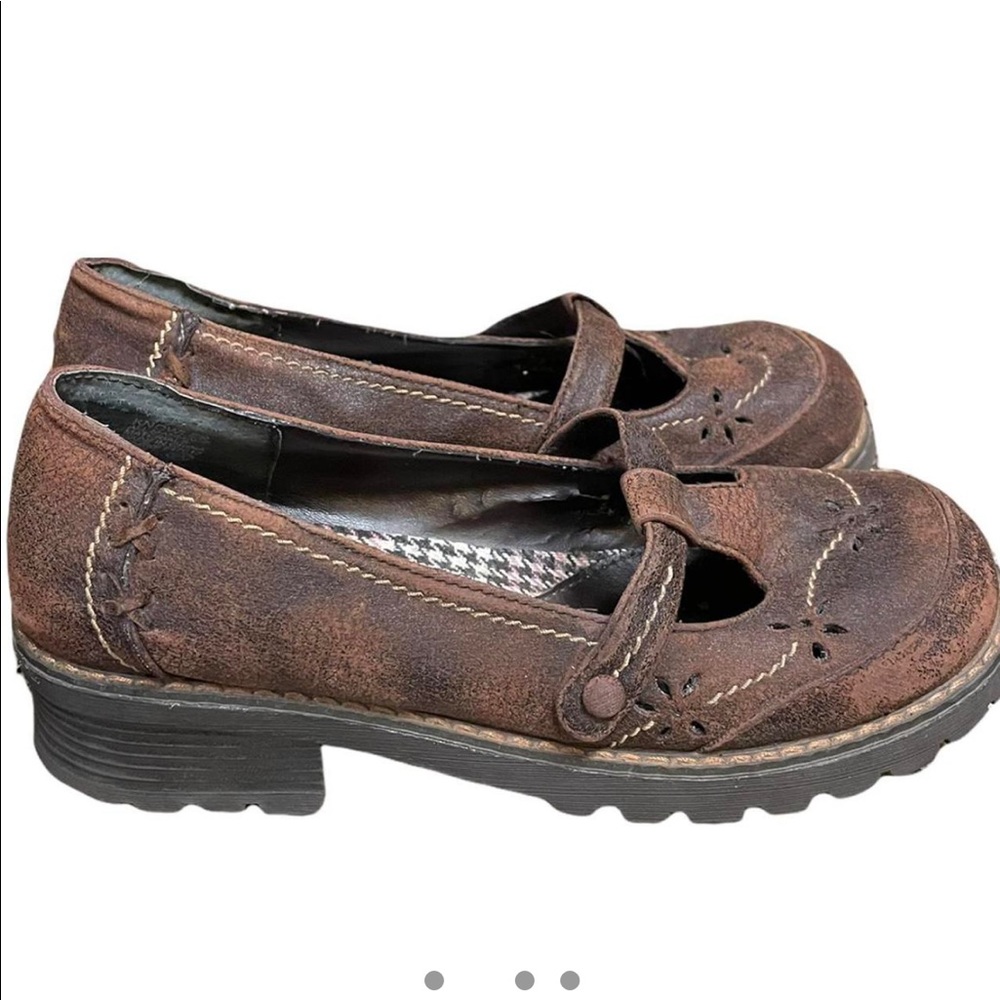 ❗️SOLD❗️Brown Suede Mudd Mary Janes 🤎